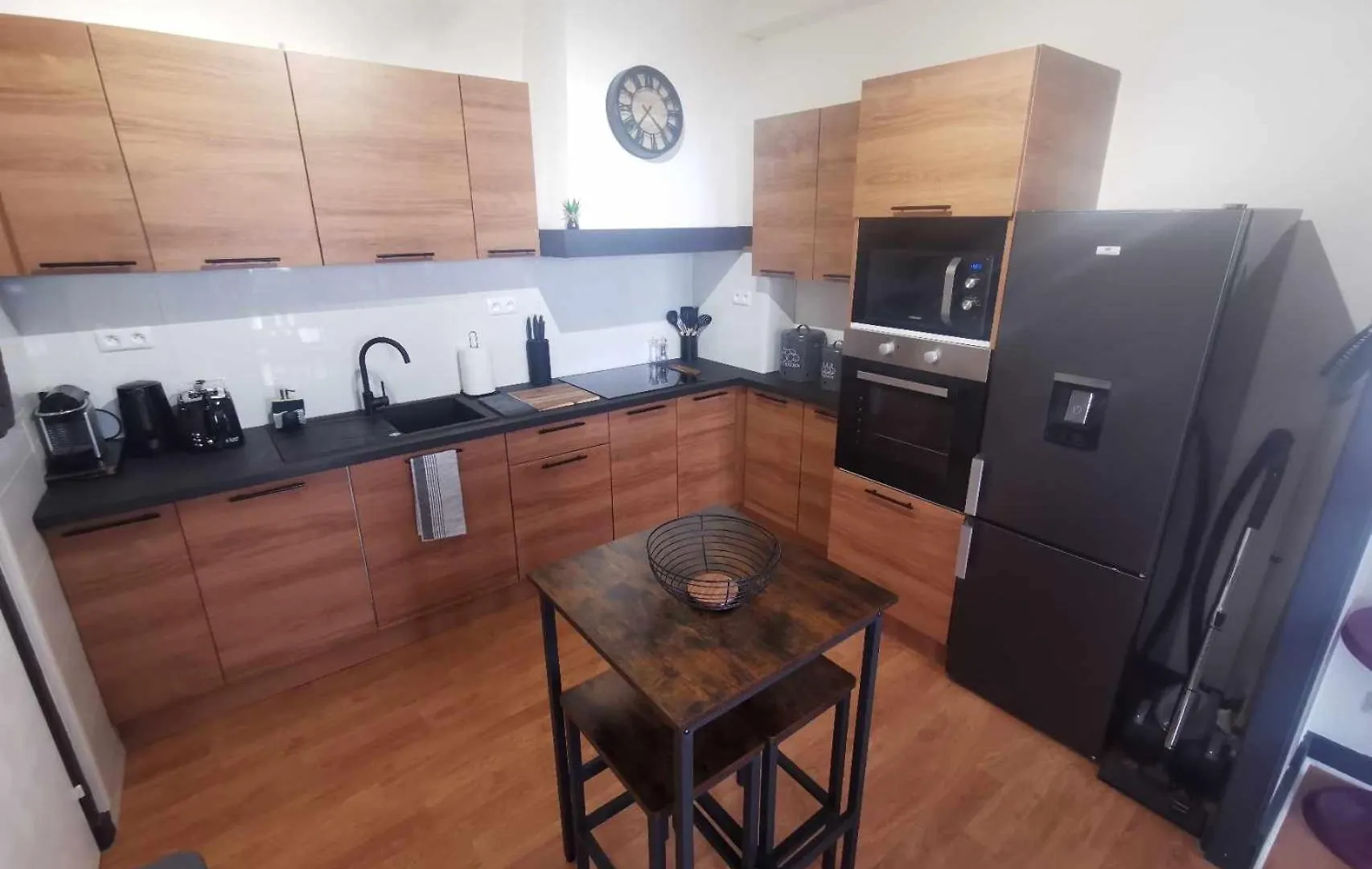 Bel Appartement Pour 1 A 9 Personnes Ambert